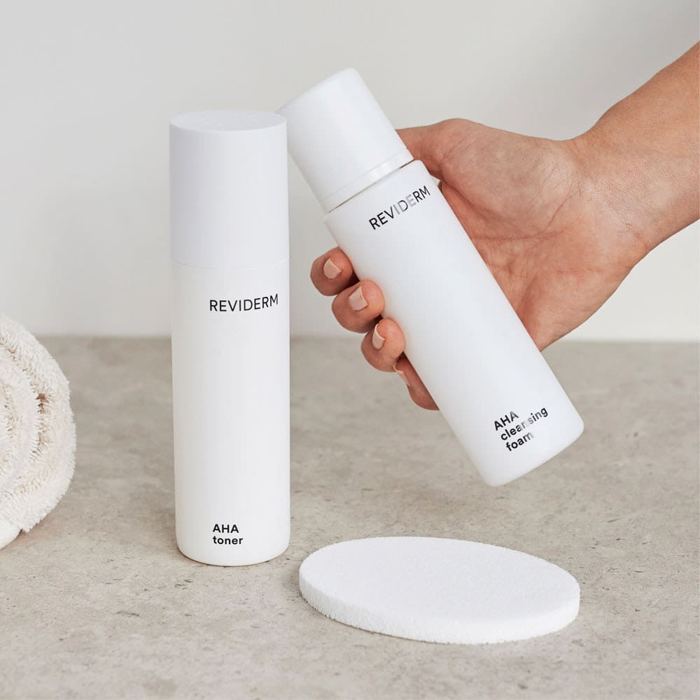 Application AHA Cleansing Foam | REVIDERM.uk Application AHA Cleansing Foam REVIDERM.uk