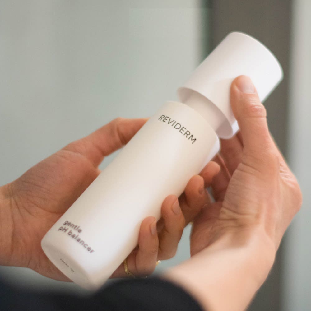 Application Gentle pH Balancer | REVIDERM.uk Application Gentle pH Balancer REVIDERM.uk