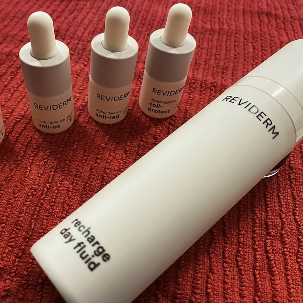 Application Recharge Day Fluid | REVIDERM.uk Application Recharge Day Fluid REVIDERM.uk